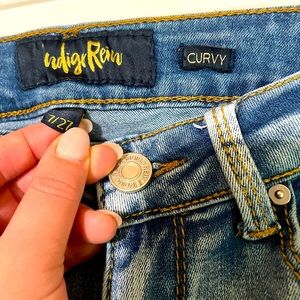 Women’s high waisted jeans